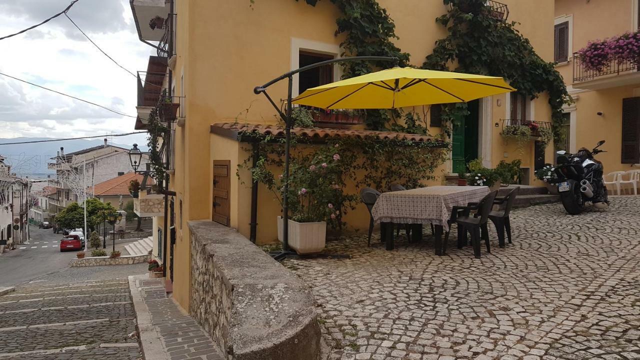 Villa Scaccia pensieri Cerchio Esterno foto