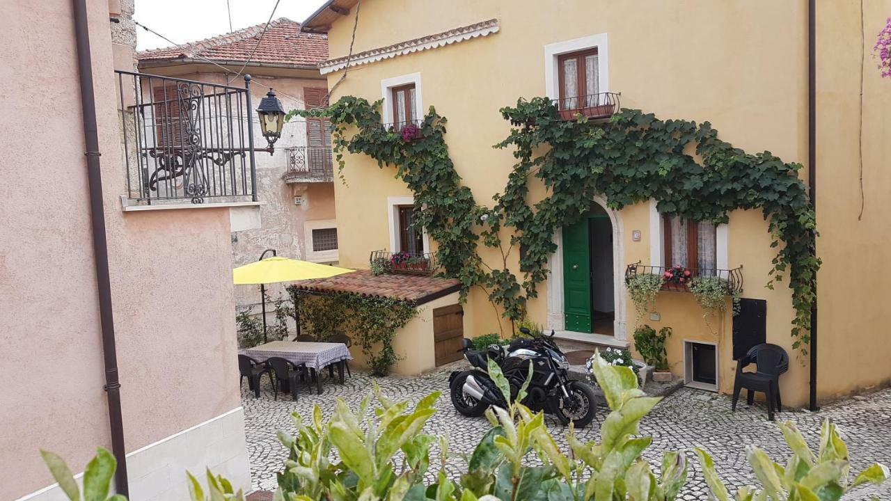 Villa Scaccia pensieri Cerchio Esterno foto