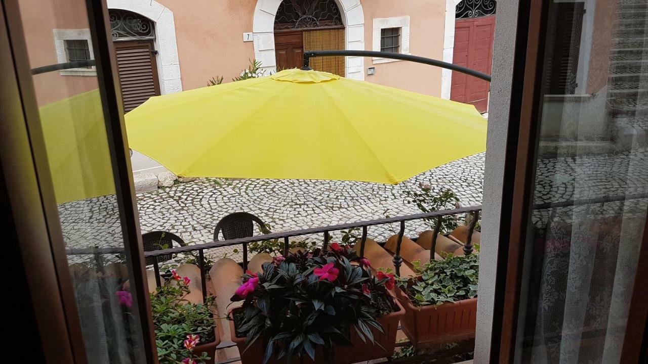 Villa Scaccia pensieri Cerchio Esterno foto