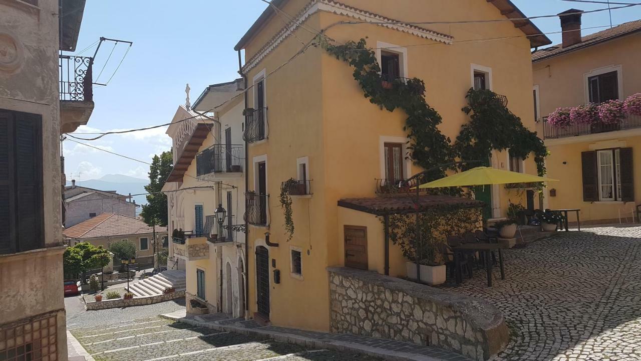 Villa Scaccia pensieri Cerchio Esterno foto